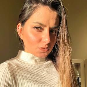 Meet your Posher, Fernanda